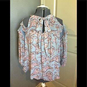 Long sleeve cold shoulder Miss Me top